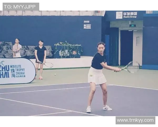 杨娜独家分享网球心得与技巧助你提升球技的秘诀与经验
